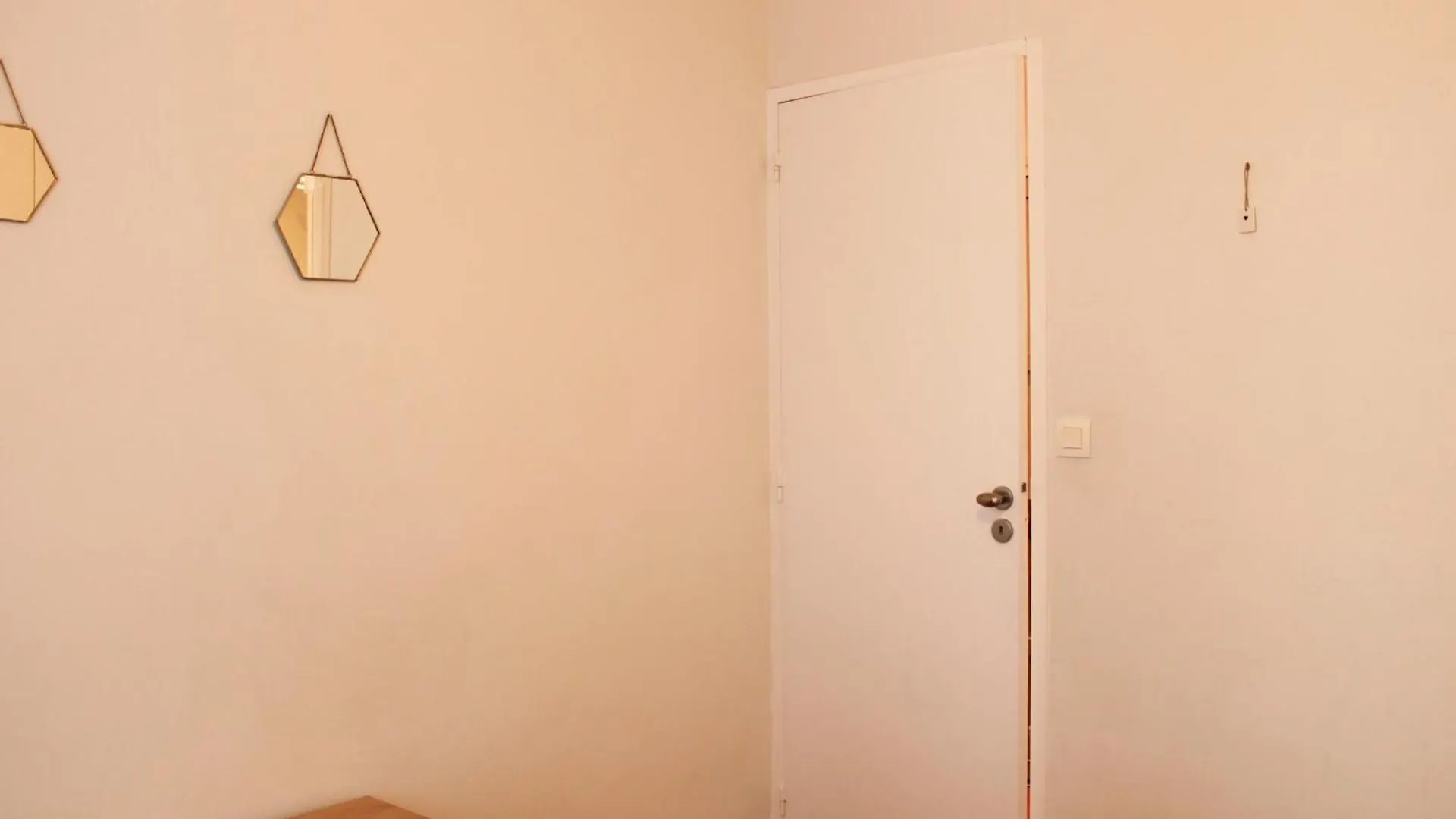 Beautiful Apartment Near The Canal De L'Ourcq باريس